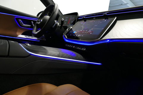 Mercedes-Benz E-Klasse 300 e AMG Line / E53 Diffuser / Maxton Design Bodykit V.2 / Panoramadak / Elektr. verstelbare voorstoelen + memory / Burmester 4D Surround Sound / Stoelkoeling & -verwarming / HUD / Apple Carplay - Android Auto / Ambienteverlichting / Rondomzichtcamera / 