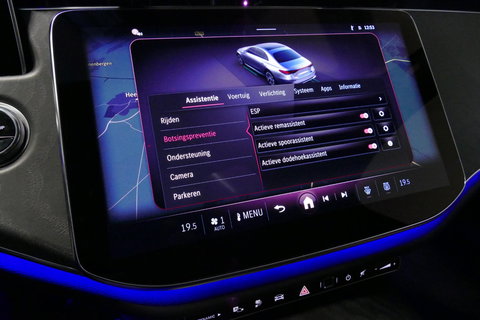 Mercedes-Benz E-Klasse 300 e AMG Line / E53 Diffuser / Maxton Design Bodykit V.2 / Panoramadak / Elektr. verstelbare voorstoelen + memory / Burmester 4D Surround Sound / Stoelkoeling & -verwarming / HUD / Apple Carplay - Android Auto / Ambienteverlichting / Rondomzichtcamera / 