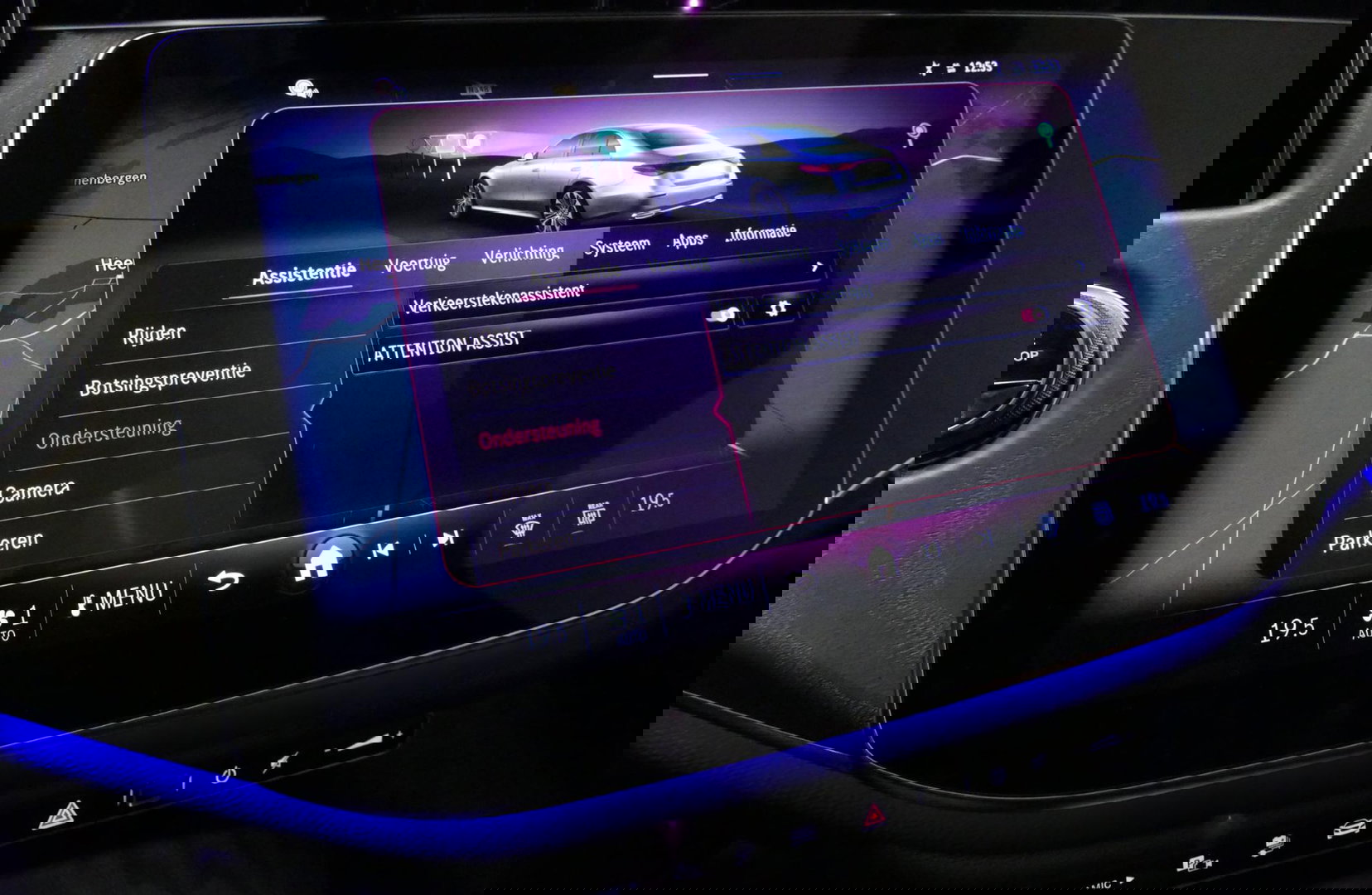 Mercedes-Benz E-Klasse 300 e AMG Line / E53 Diffuser / Maxton Design Bodykit V.2 / Panoramadak / Elektr. verstelbare voorstoelen + memory / Burmester 4D Surround Sound / Stoelkoeling & -verwarming / HUD / Apple Carplay - Android Auto / Ambienteverlichting / Rondomzichtcamera / 