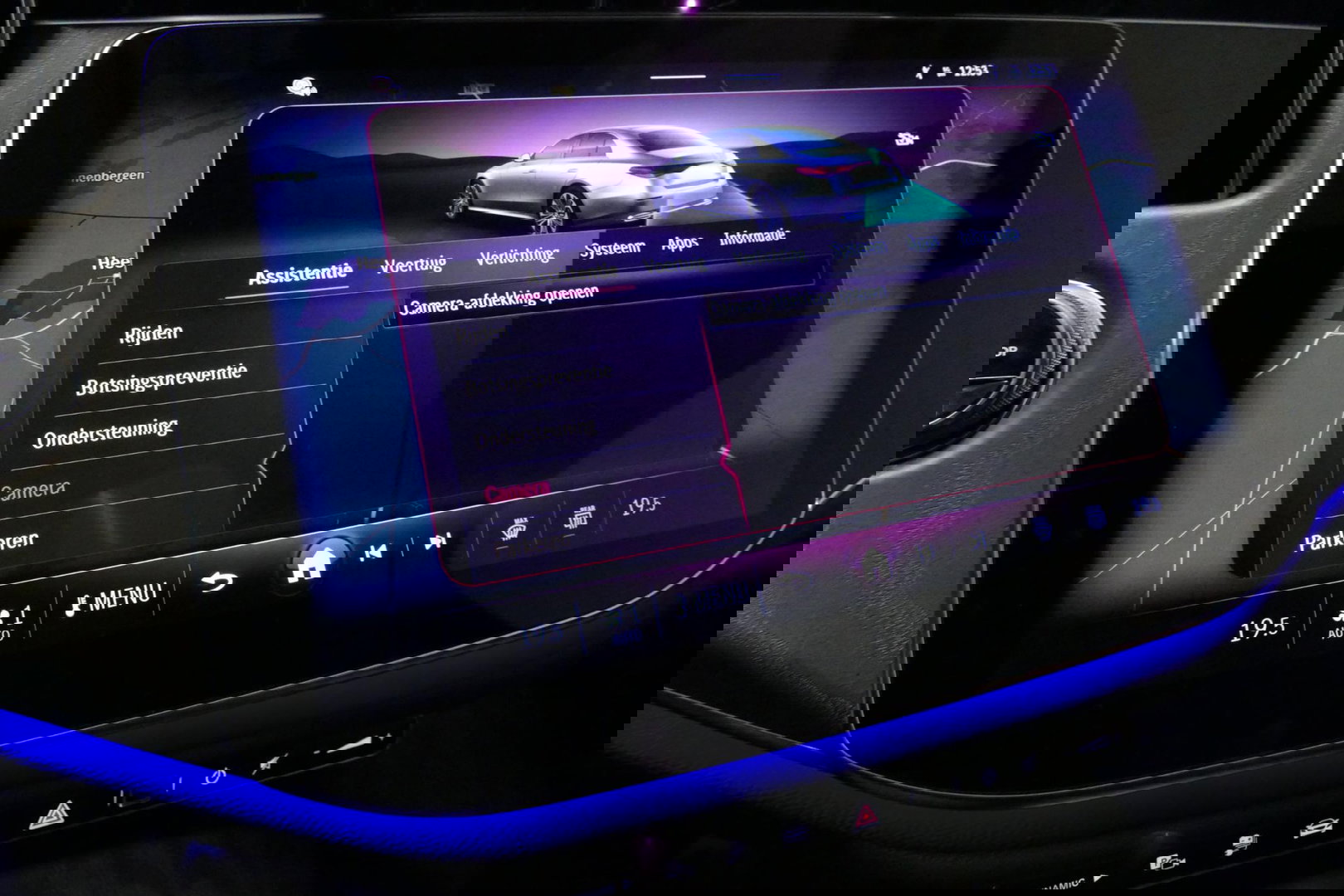 Mercedes-Benz E-Klasse 300 e AMG Line / E53 Diffuser / Maxton Design Bodykit V.2 / Panoramadak / Elektr. verstelbare voorstoelen + memory / Burmester 4D Surround Sound / Stoelkoeling & -verwarming / HUD / Apple Carplay - Android Auto / Ambienteverlichting / Rondomzichtcamera / 