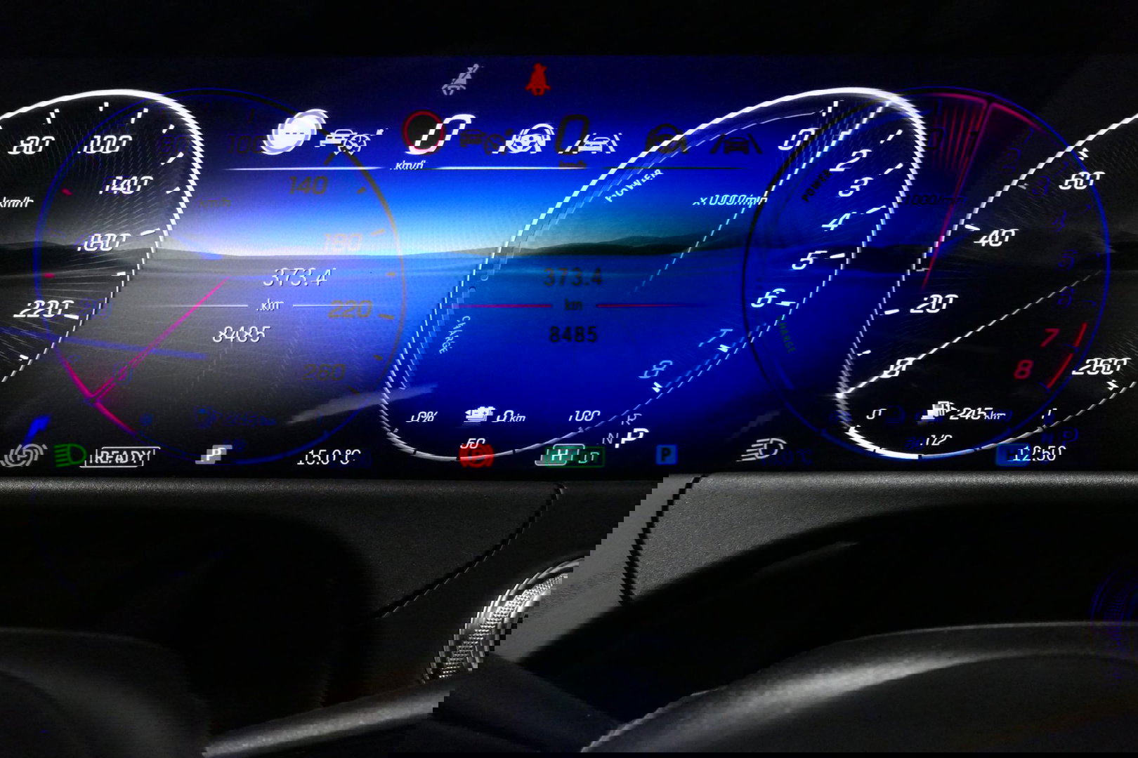 Mercedes-Benz E-Klasse 300 e AMG Line / E53 Diffuser / Maxton Design Bodykit V.2 / Panoramadak / Elektr. verstelbare voorstoelen + memory / Burmester 4D Surround Sound / Stoelkoeling & -verwarming / HUD / Apple Carplay - Android Auto / Ambienteverlichting / Rondomzichtcamera / 