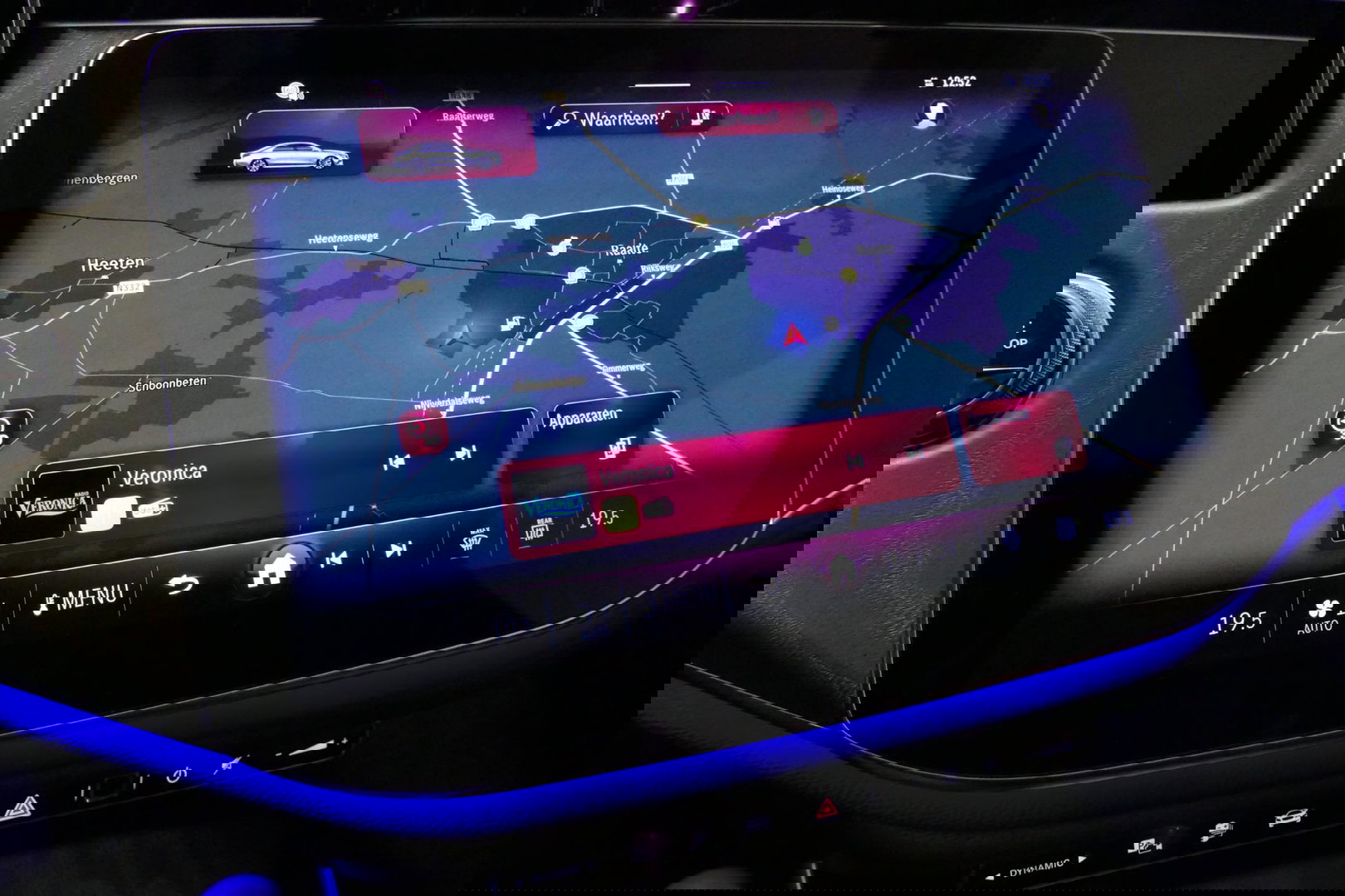 Mercedes-Benz E-Klasse 300 e AMG Line / E53 Diffuser / Maxton Design Bodykit V.2 / Panoramadak / Elektr. verstelbare voorstoelen + memory / Burmester 4D Surround Sound / Stoelkoeling & -verwarming / HUD / Apple Carplay - Android Auto / Ambienteverlichting / Rondomzichtcamera / 