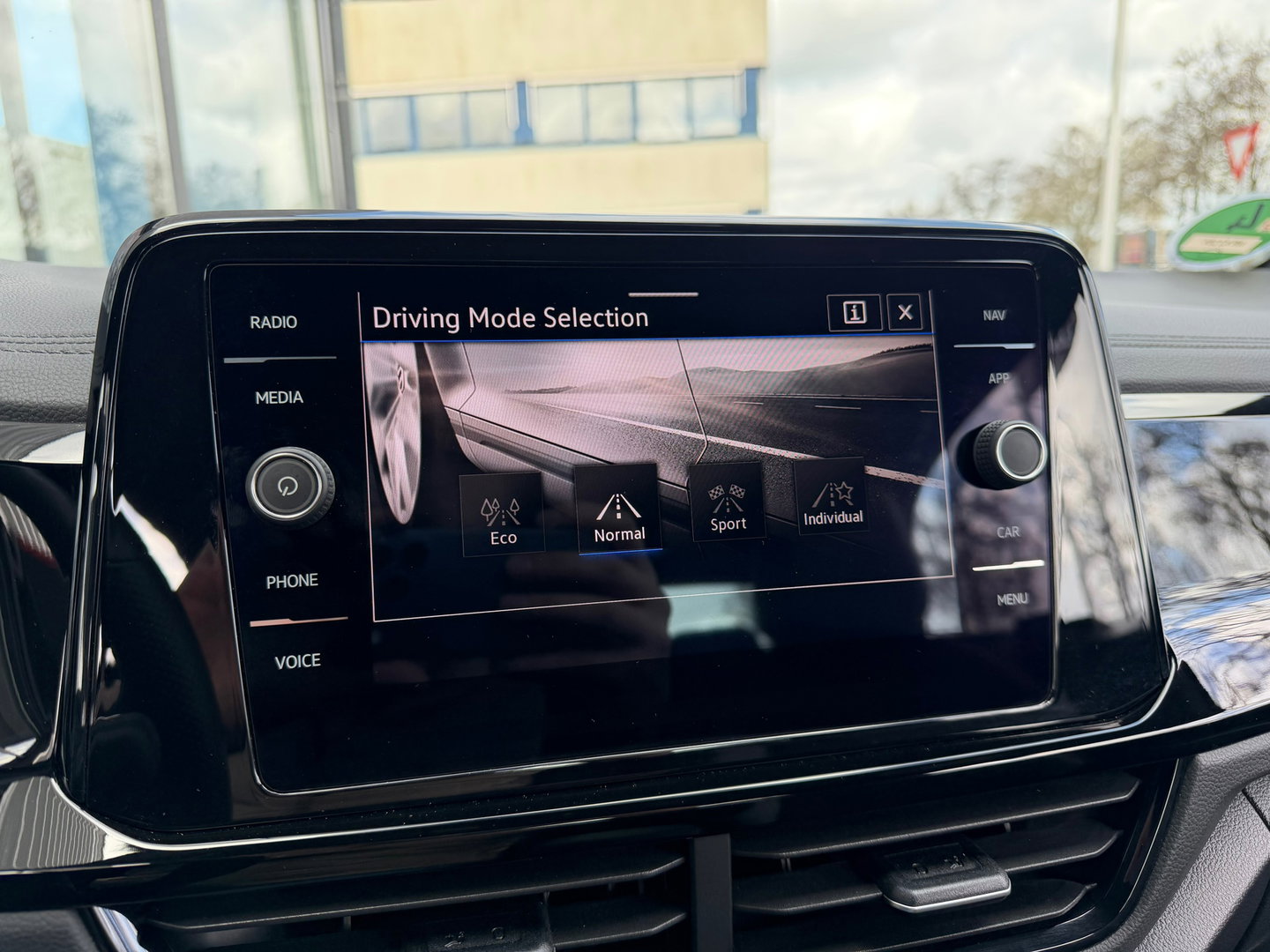 Volkswagen T-Roc Cabrio 1.5 TSI R-Line 150PK ACC|Carplay|IQ-lights|Virtiual-Cockpit|Camera