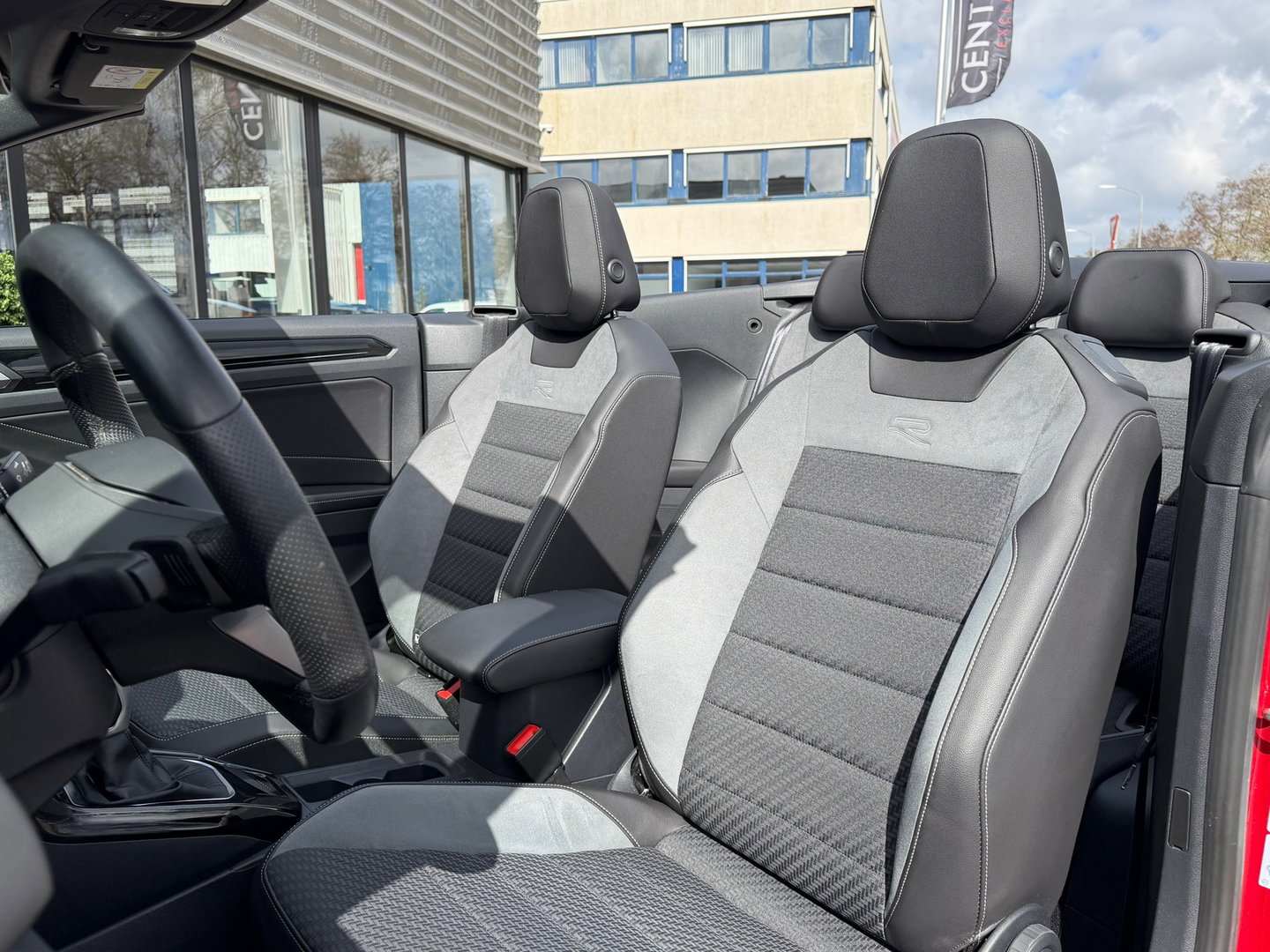 Volkswagen T-Roc Cabrio 1.5 TSI R-Line 150PK ACC|Carplay|IQ-lights|Virtiual-Cockpit|Camera