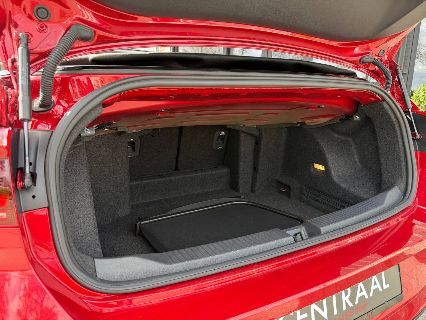 Volkswagen T-Roc Cabrio 1.5 TSI R-Line 150PK ACC|Carplay|IQ-lights|Virtiual-Cockpit|Camera