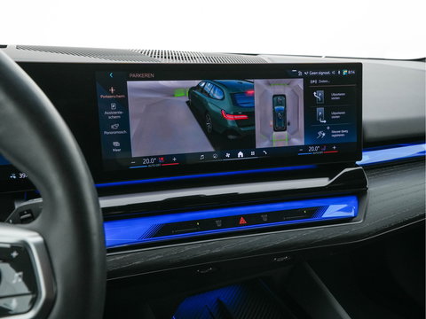 BMW i5 Touring eDrive40 84 kWh M-Sportpack [ 3-Fase ] (INCL.BTW) *HEAD-UP | LEATHER | FULL-LED | BOWERS&WILKINS | MEMORY-PACK | TOP-VIEW | BLINDSPOT | KEYLESS | WIDESCREEN-DIGI-COCKPIT | HEATED/VENTILATED-SPORTSEATS | PRIVACY-GLASS | NAVI-FULLMA