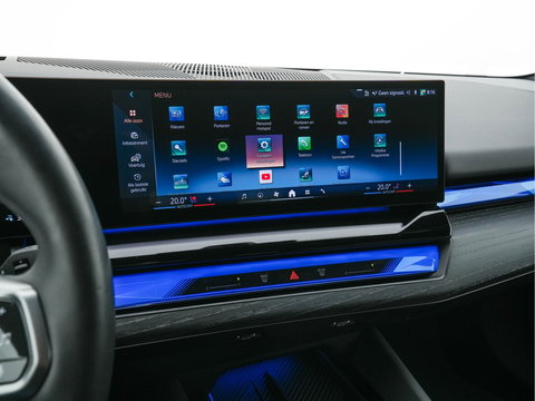 BMW i5 Touring eDrive40 84 kWh M-Sportpack [ 3-Fase ] (INCL.BTW) *HEAD-UP | LEATHER | FULL-LED | BOWERS&WILKINS | MEMORY-PACK | TOP-VIEW | BLINDSPOT | KEYLESS | WIDESCREEN-DIGI-COCKPIT | HEATED/VENTILATED-SPORTSEATS | PRIVACY-GLASS | NAVI-FULLMA