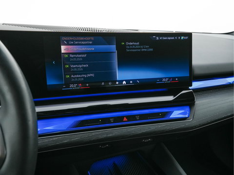 BMW i5 Touring eDrive40 84 kWh M-Sportpack [ 3-Fase ] (INCL.BTW) *HEAD-UP | LEATHER | FULL-LED | BOWERS&WILKINS | MEMORY-PACK | TOP-VIEW | BLINDSPOT | KEYLESS | WIDESCREEN-DIGI-COCKPIT | HEATED/VENTILATED-SPORTSEATS | PRIVACY-GLASS | NAVI-FULLMA