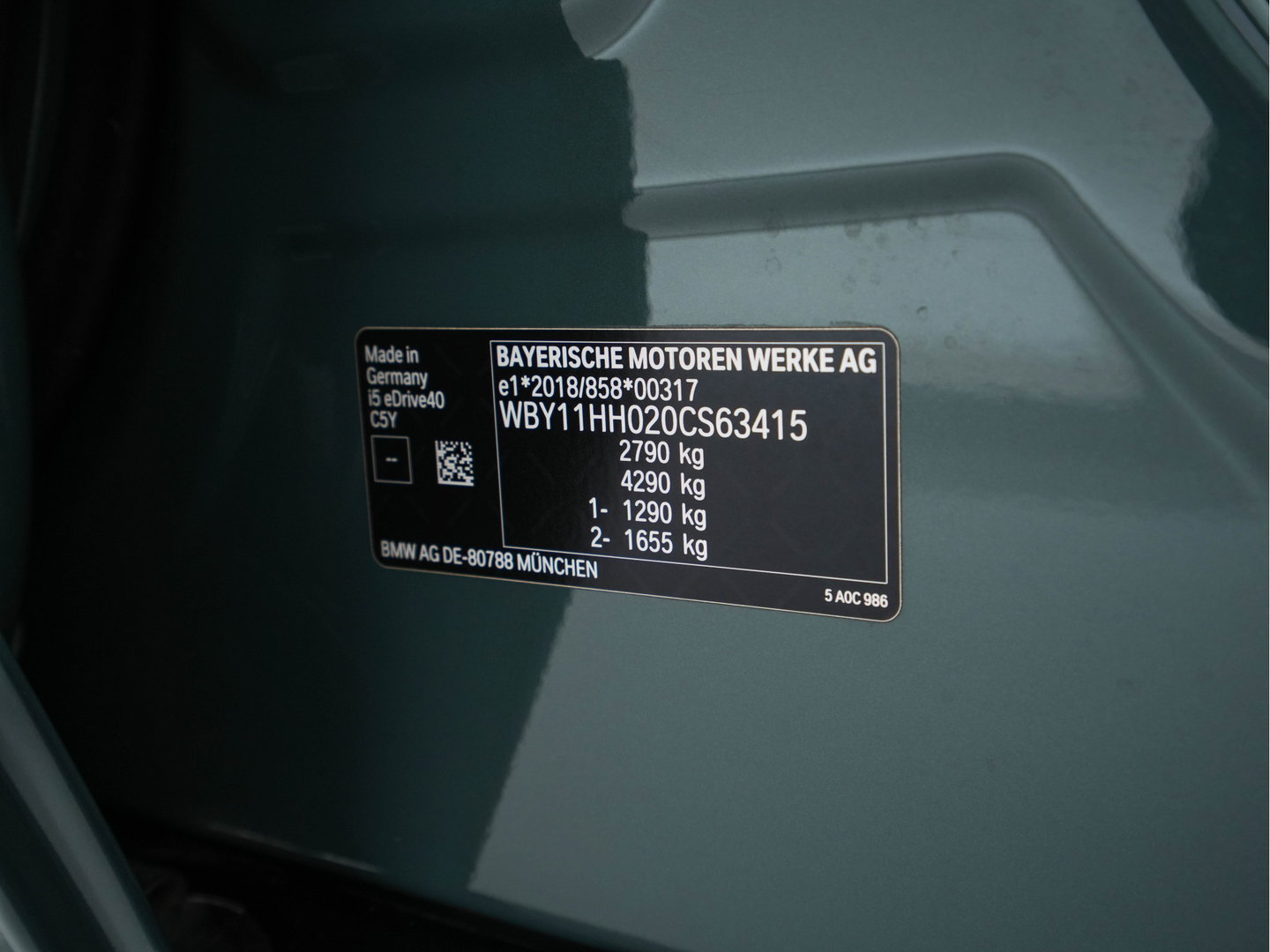 BMW i5 Touring eDrive40 84 kWh M-Sportpack [ 3-Fase ] (INCL.BTW) *HEAD-UP | LEATHER | FULL-LED | BOWERS&WILKINS | MEMORY-PACK | TOP-VIEW | BLINDSPOT | KEYLESS | WIDESCREEN-DIGI-COCKPIT | HEATED/VENTILATED-SPORTSEATS | PRIVACY-GLASS | NAVI-FULLMA