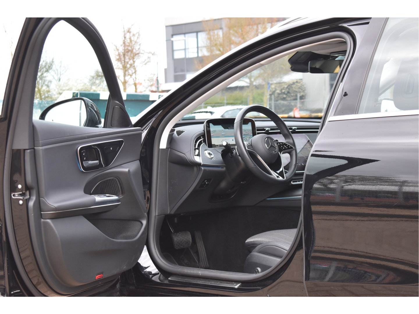 Mercedes-Benz E-Klasse Estate 300e Luxury Winterpakket Plug-In 313 pk | Elekt.trekhaak | Keyless | Widescreen | Standkachel | DAB | Stuur- & stoelverwarming | Full LED