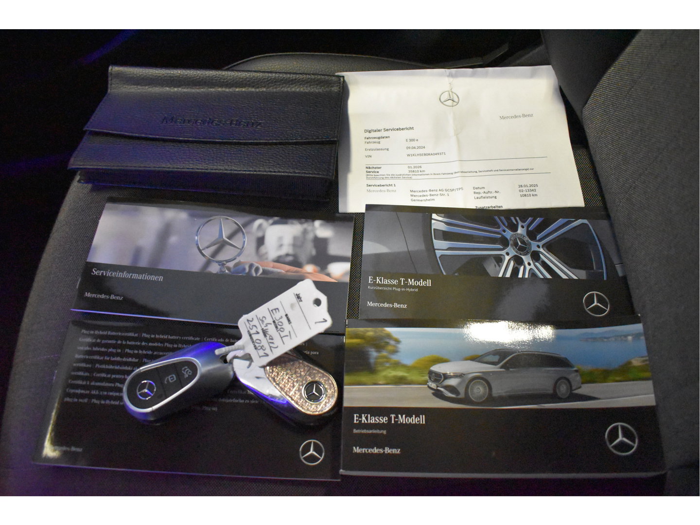 Mercedes-Benz E-Klasse Estate 300e Luxury Winterpakket Plug-In 313 pk | Elekt.trekhaak | Keyless | Widescreen | Standkachel | DAB | Stuur- & stoelverwarming | Full LED