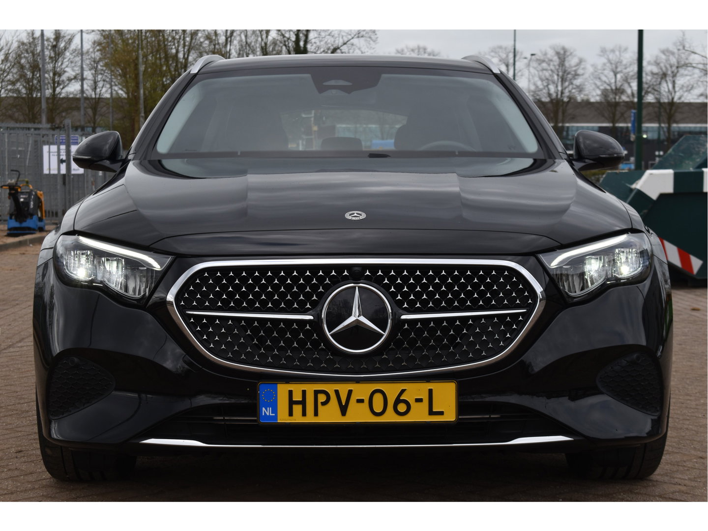 Mercedes-Benz E-Klasse Estate 300e Luxury Winterpakket Plug-In 313 pk | Elekt.trekhaak | Keyless | Widescreen | Standkachel | DAB | Stuur- & stoelverwarming | Full LED