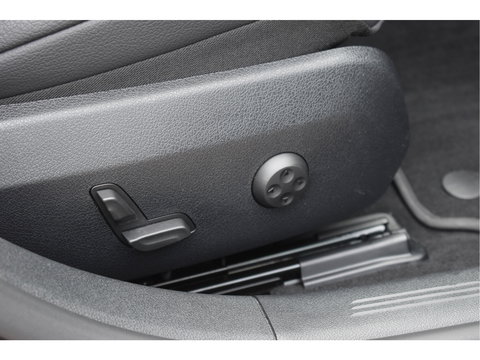 Mercedes-Benz E-Klasse Estate 300e Luxury Winterpakket Plug-In 313 pk | Elekt.trekhaak | Keyless | Widescreen | Standkachel | DAB | Stuur- & stoelverwarming | Full LED