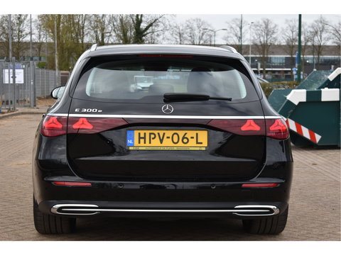 Mercedes-Benz E-Klasse Estate 300e Luxury Winterpakket Plug-In 313 pk | Elekt.trekhaak | Keyless | Widescreen | Standkachel | DAB | Stuur- & stoelverwarming | Full LED