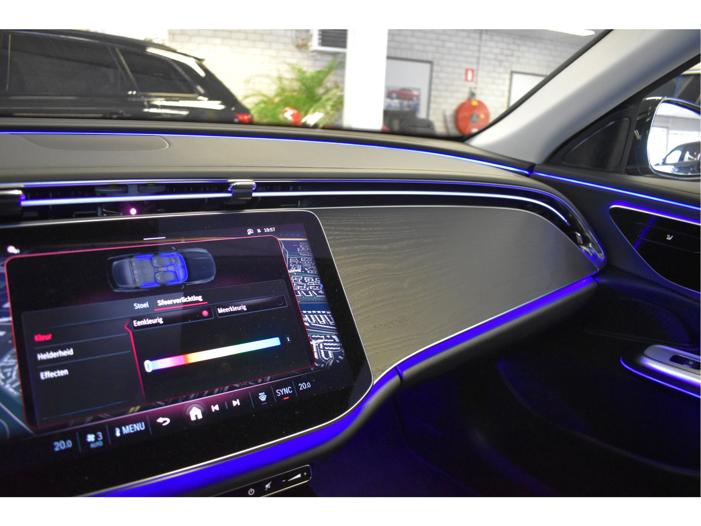 Mercedes-Benz E-Klasse Estate 300e Luxury Winterpakket Plug-In 313 pk | Elekt.trekhaak | Keyless | Widescreen | Standkachel | DAB | Stuur- & stoelverwarming | Full LED