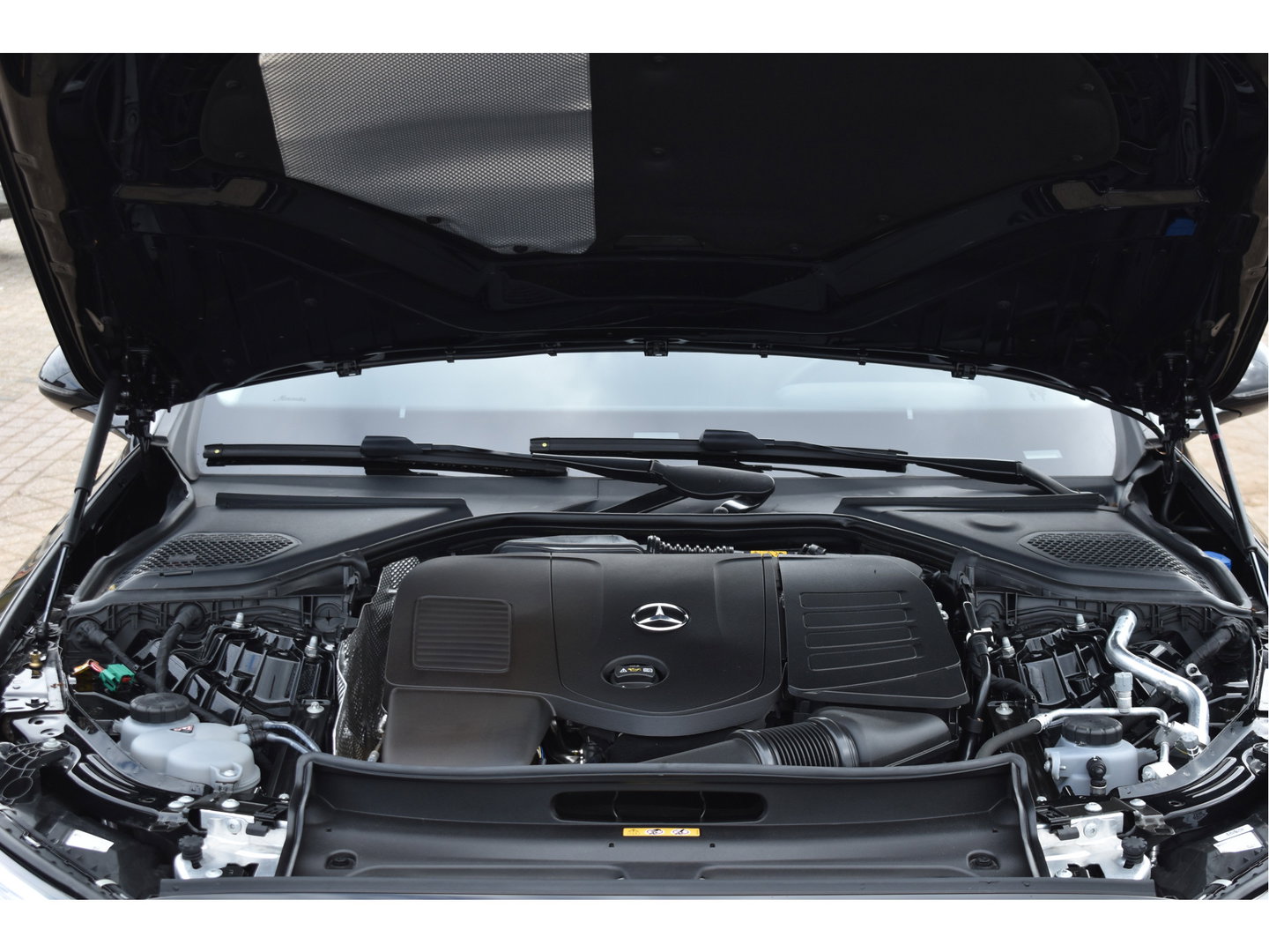 Mercedes-Benz E-Klasse Estate 300e Luxury Winterpakket Plug-In 313 pk | Elekt.trekhaak | Keyless | Widescreen | Standkachel | DAB | Stuur- & stoelverwarming | Full LED