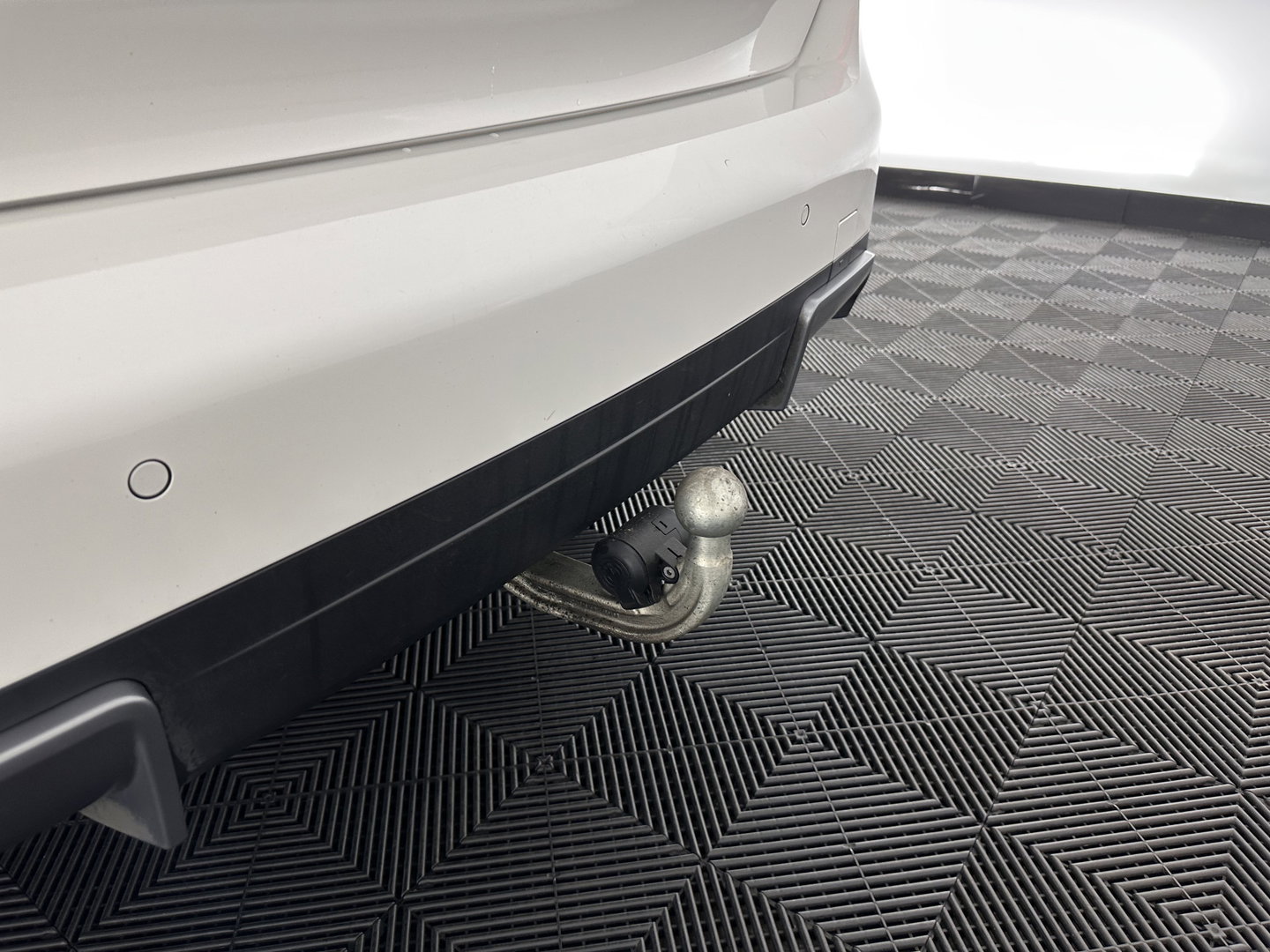 BMW iX3 High Executive 80 kWh [ 3-Fase ] (INCL-BTW) Aut. *PANO | LEATHER | HARMAN/KARDON | FULL-LED | BLINDSPOT | MEMORY-PACK | DIGI-COCKPIT | HEATED-SPORTSEATS | KEYLESS | TOPVIEW | DAB+ | NAVI-FULLMAP | HEAD-UP | PRIVACY-GLASS | 2