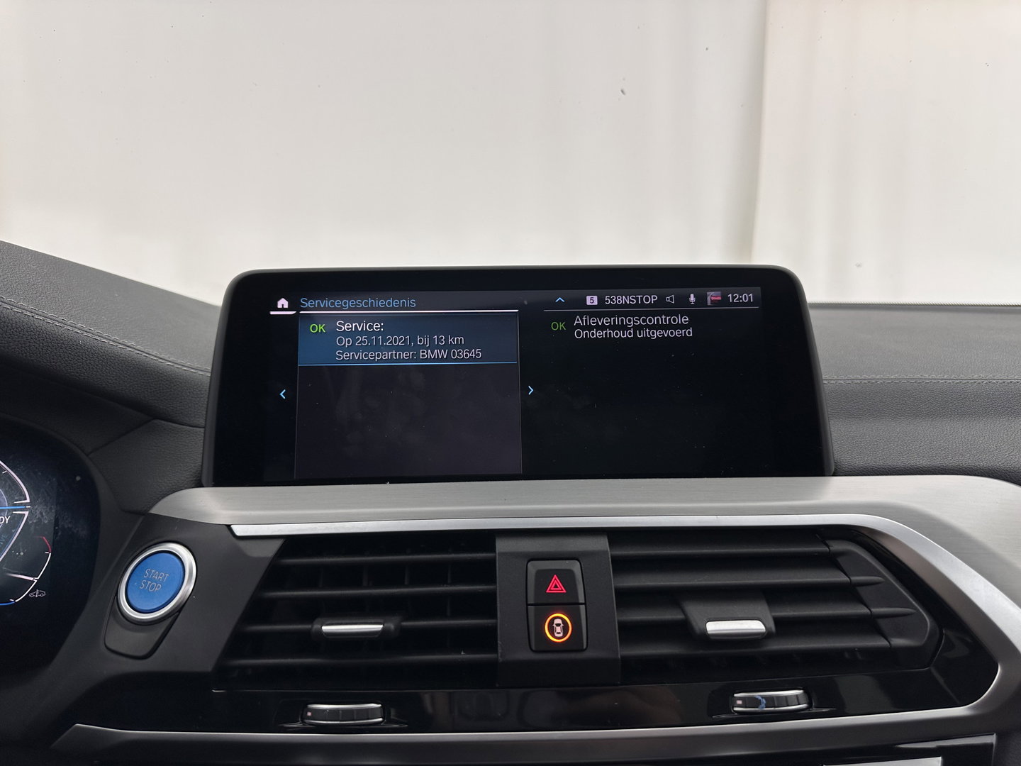 BMW iX3 High Executive 80 kWh [ 3-Fase ] (INCL-BTW) Aut. *PANO | LEATHER | HARMAN/KARDON | FULL-LED | BLINDSPOT | MEMORY-PACK | DIGI-COCKPIT | HEATED-SPORTSEATS | KEYLESS | TOPVIEW | DAB+ | NAVI-FULLMAP | HEAD-UP | PRIVACY-GLASS | 2