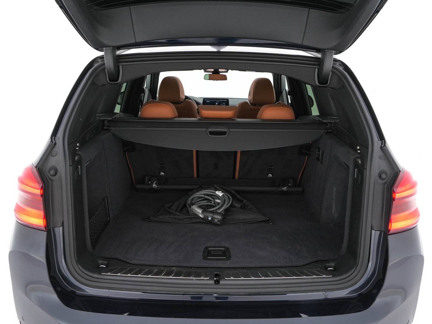 BMW iX3 High Executive 80 kWh [ 3-Fase ] {SOH-98%} (INCL-BTW) Aut. *PANO | LEATHER | HARMAN/KARDON | FULL-LED | BLINDSPOT | MEMORY-PACK | DIGI-COCKPIT | HEATED-SPORTSEATS | KEYLESS | TOPVIEW | DAB+ | NAVI-FULLMAP | HEAD-UP | ...