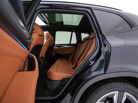 BMW iX3 High Executive 80 kWh [ 3-Fase ] {SOH-98%} (INCL-BTW) Aut. *PANO | LEATHER | HARMAN/KARDON | FULL-LED | BLINDSPOT | MEMORY-PACK | DIGI-COCKPIT | HEATED-SPORTSEATS | KEYLESS | TOPVIEW | DAB+ | NAVI-FULLMAP | HEAD-UP | ...