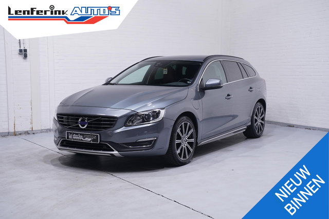 Volvo V60 - 2.4 D5 Twin Engine AWD navigatie lederen bekleding lane-assist stoelverwarming private-glas 18"lmv xenon cruise-controlle bliss botswaarschuwing