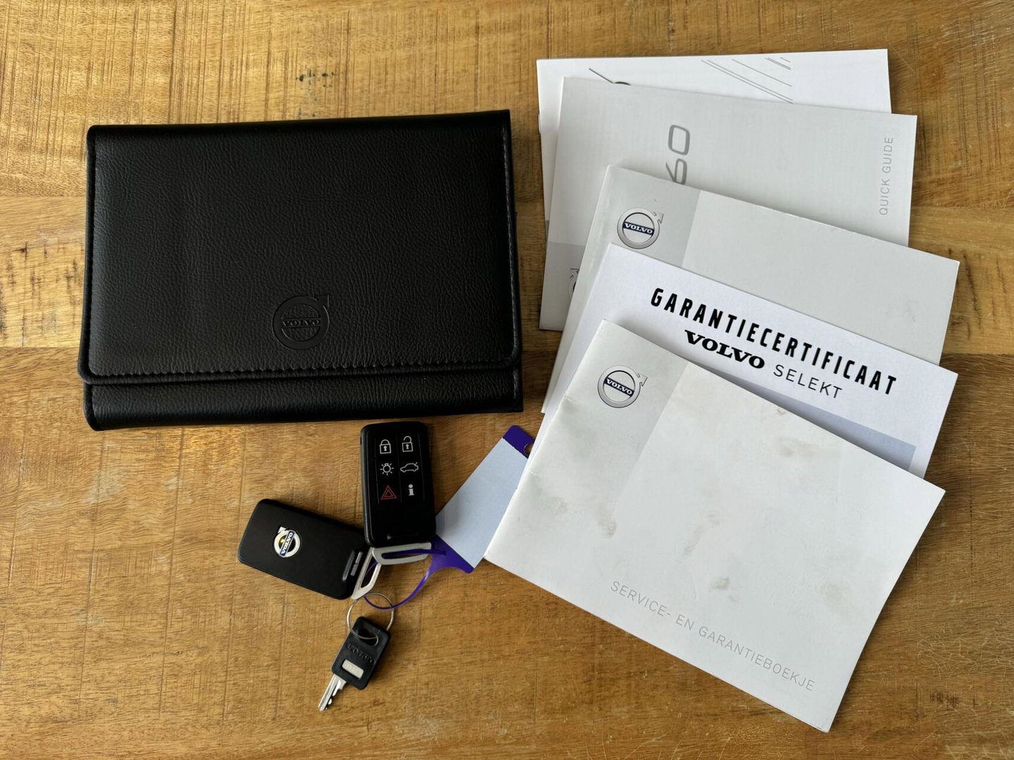 Volvo V60 2.0 T4 R-Design Pano Leer Camera Trekh. NAP