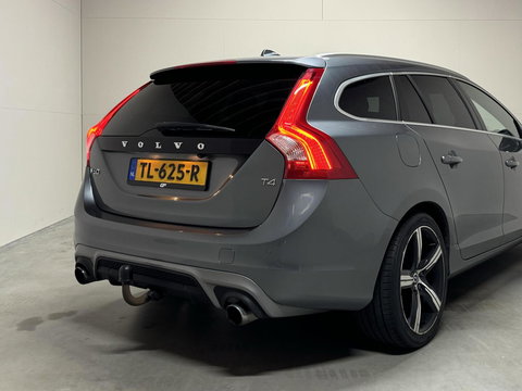 Volvo V60 2.0 T4 R-Design Pano Leer Camera Trekh. NAP
