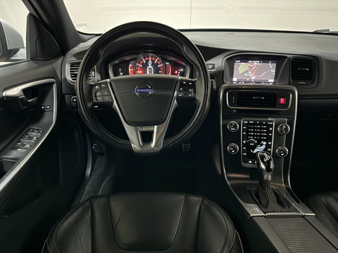 Volvo V60 2.0 T4 R-Design Pano Leer Camera Trekh. NAP