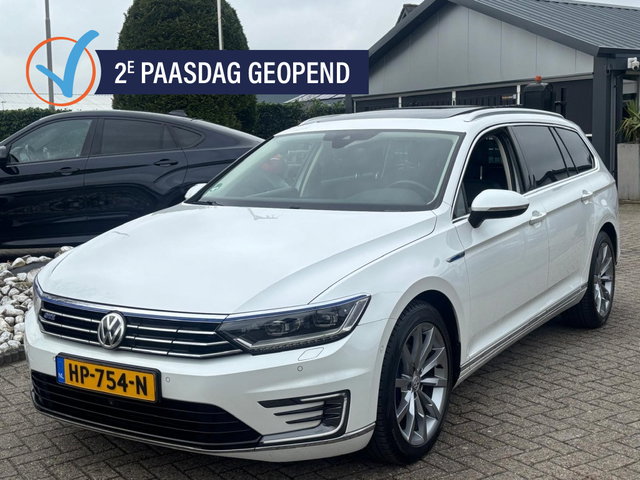 Volkswagen Passat - Variant 1.4 TSI GTE Highline 2015 WIt Pano Leer Trekhaak