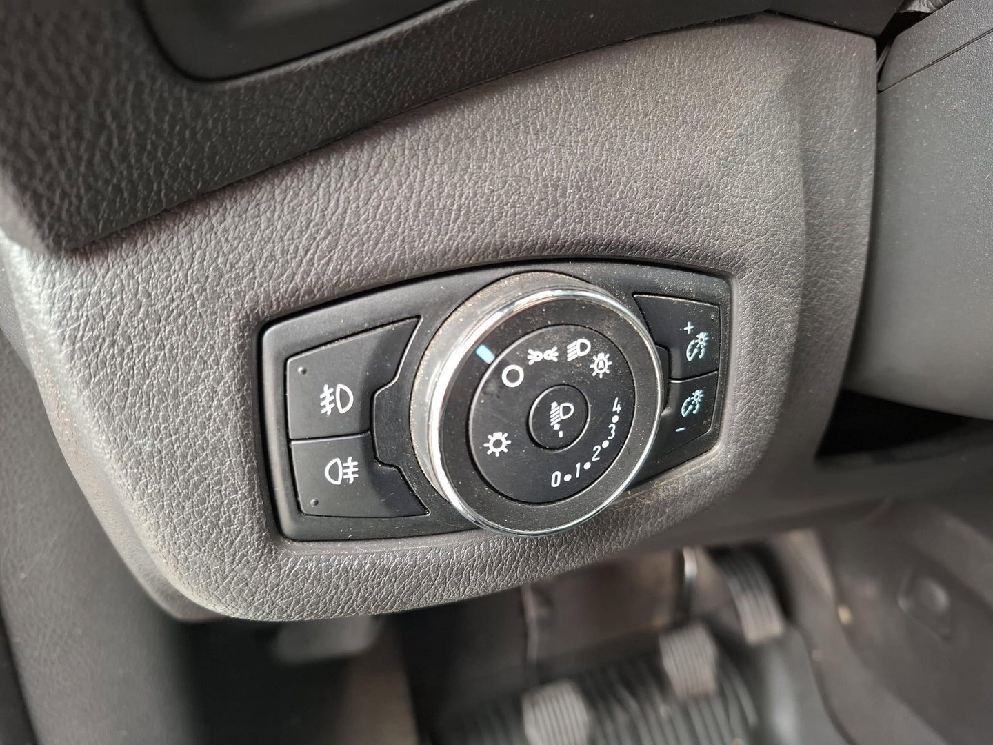 Ford Transit Connect 1.5 TDCI L1 Ambiente AIRCO / CRUISE CONTROLE / EURO 6 / PERFECT ONDERDHOUDEN