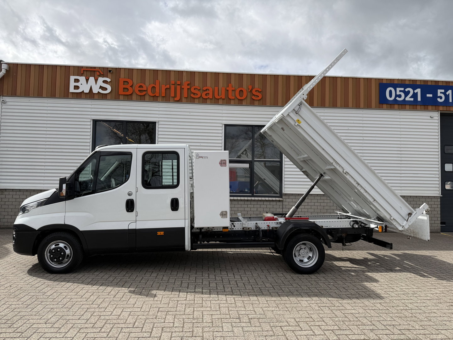 Iveco Daily 35C14D euro 6 / DC 6 persoons / JPM kipper / vaste prijs rijklaar € 24.950 ex btw / lease vanaf € 407 / dubbellucht / cruise en climate control / trekhaak 3500 kg !