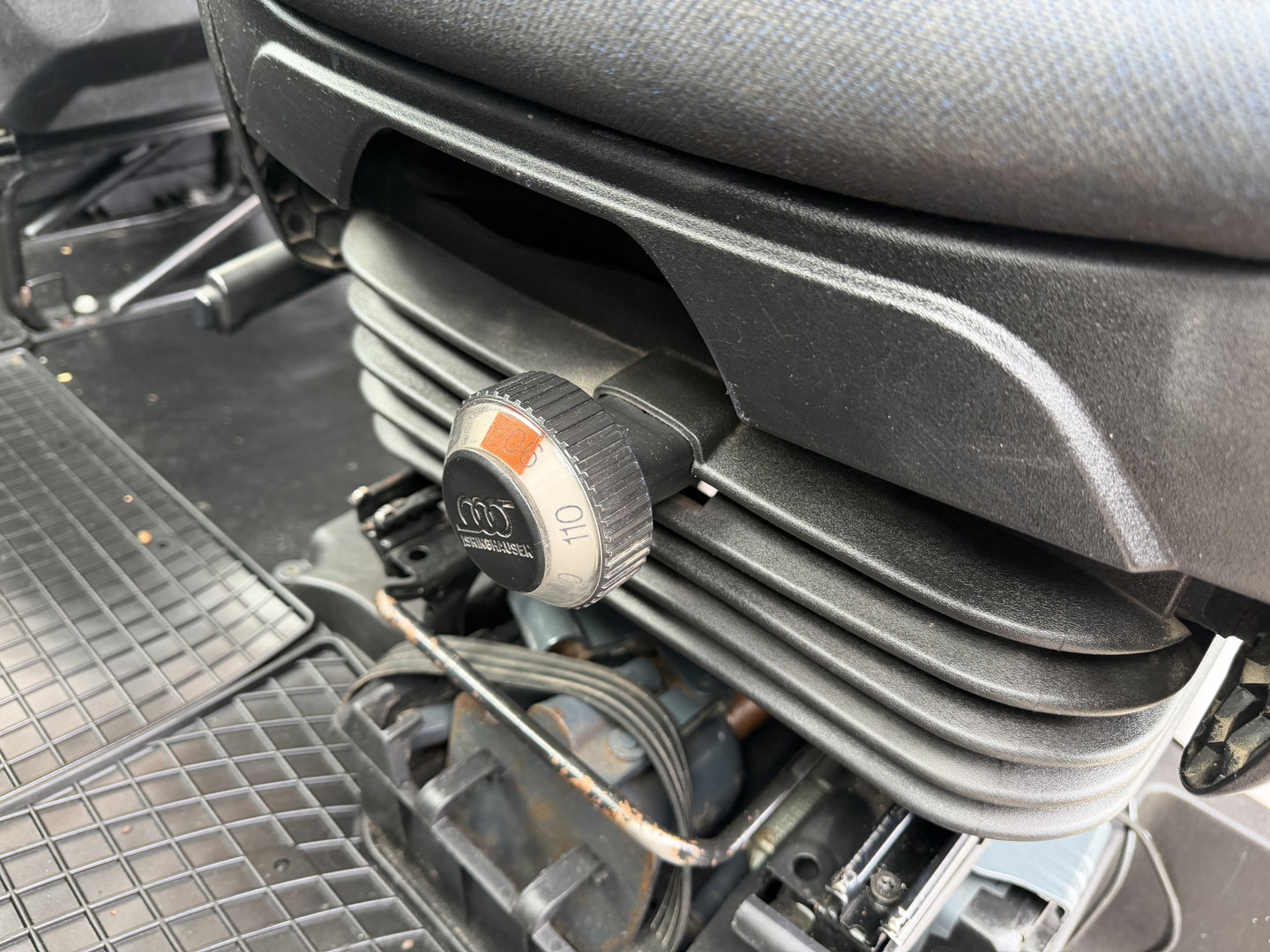 Iveco Daily 35C14D euro 6 / DC 6 persoons / JPM kipper / vaste prijs rijklaar € 24.950 ex btw / lease vanaf € 407 / dubbellucht / cruise en climate control / trekhaak 3500 kg !