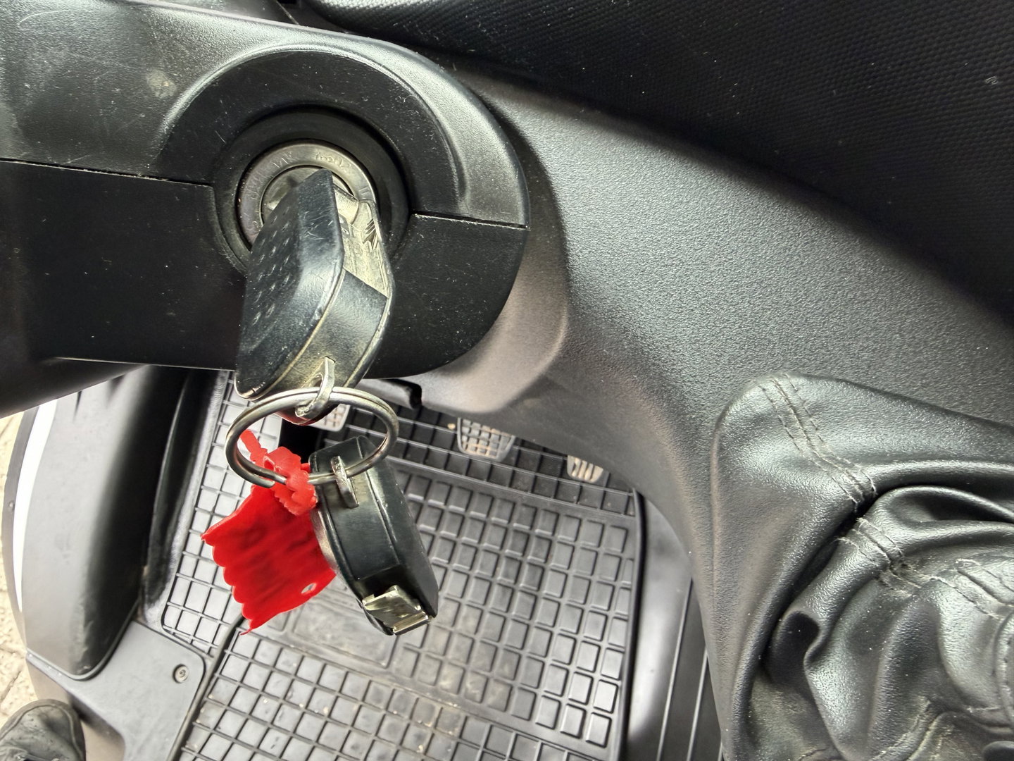 Iveco Daily 35C14D euro 6 / DC 6 persoons / JPM kipper / vaste prijs rijklaar € 24.950 ex btw / lease vanaf € 407 / dubbellucht / cruise en climate control / trekhaak 3500 kg !