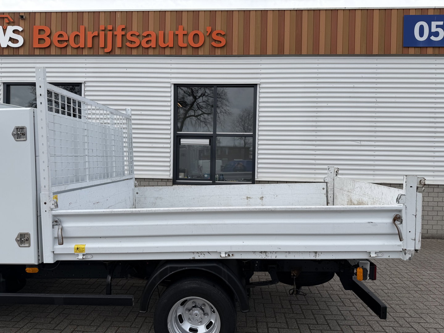 Iveco Daily 35C14D euro 6 / DC 6 persoons / JPM kipper / vaste prijs rijklaar € 24.950 ex btw / lease vanaf € 407 / dubbellucht / cruise en climate control / trekhaak 3500 kg !