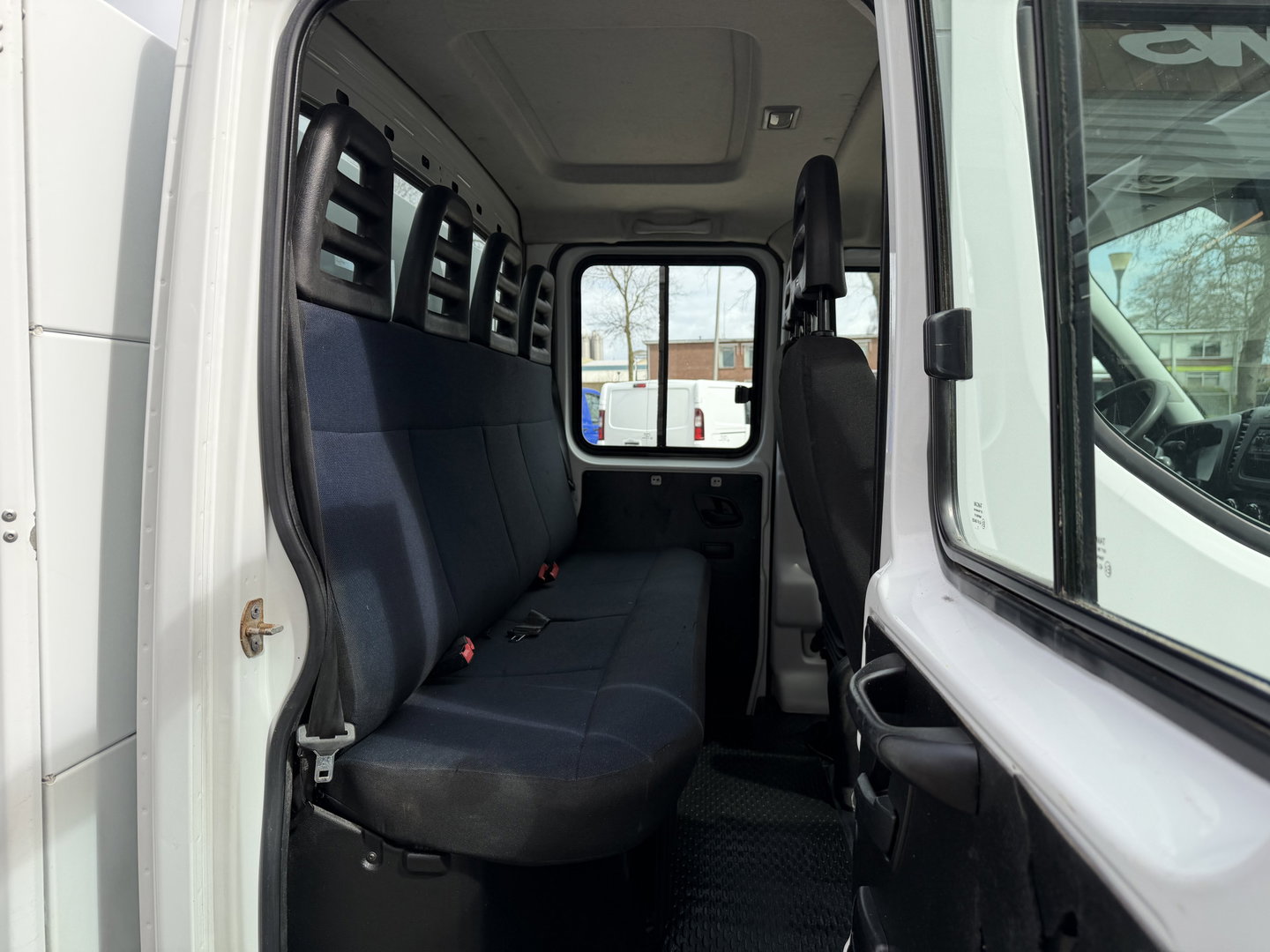 Iveco Daily 35C14D euro 6 / DC 6 persoons / JPM kipper / vaste prijs rijklaar € 24.950 ex btw / lease vanaf € 407 / dubbellucht / cruise en climate control / trekhaak 3500 kg !