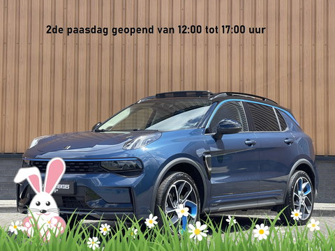 Lynk & Co 01 1.5 | Nieuw! | Trekhaak | Panoramadak | 360° graden camera | Adaptive Cruise Control | Keyless | Elektrische Bestuurdersstoel + Geheugen | Parkeersensoren | Apple Carplay | Android Auto | Infinit