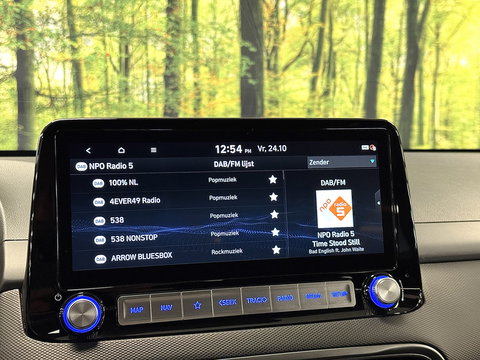 Hyundai KONA EV Comfort Smart 39 kWh | Standkachel | Krell Sound | Camera | Stuurwielverwarming | Stoelverwarming | Lane Assist | Dodehoeksensor | Adaptieve Cruise Control | DAB |