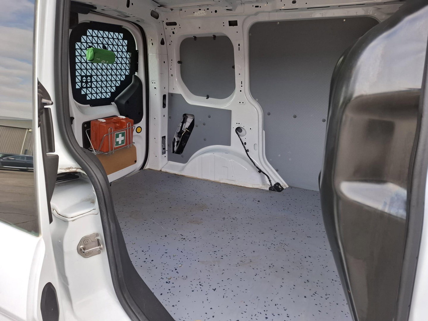 Ford Transit Connect 1.5 TDCI L1 Ambiente AIRCO / CRUISE CONTROLE / EURO 6 / PERFECT ONDERDHOUDEN