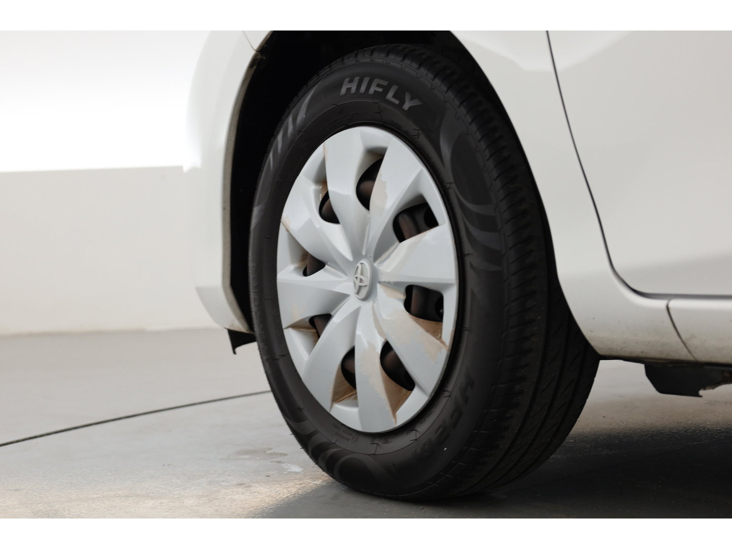 Toyota Yaris 1.3 VVT-i Now | Airco | Elek. Ramen Voor | Multifunctioneel Stuur | 14"