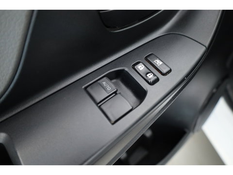 Toyota Yaris 1.3 VVT-i Now | Airco | Elek. Ramen Voor | Multifunctioneel Stuur | 14"