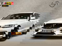 Volvo V60 - 2.0 B3 Sport 163Pk Automaat (APPLE CARPLAY, GROOT NAVI, CAMERA, GETINT GLAS, KEYLESS, SPORTSTOELEN, ELEK ACHTERKLEP, ADAPTIVE CRUISE, NIEUWE APK, NIEUWSTAAT)