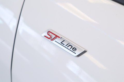 Ford Fiesta 1.0 EcoBoost Hybrid ST-Line X Keyless Camera 24 Maanden garantie* (Vraag naar de voorwaarden)