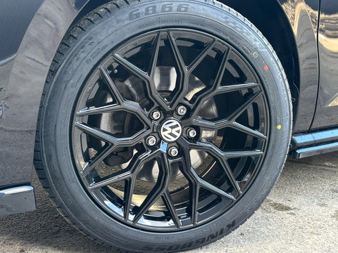 Volkswagen Multivan T7 1.4 eHybrid 218PK | MAXTON PAKKET | 2x Schuifd. Elektrisch | BPM VRIJ | ADAPTIVE | LED | 7 persoons