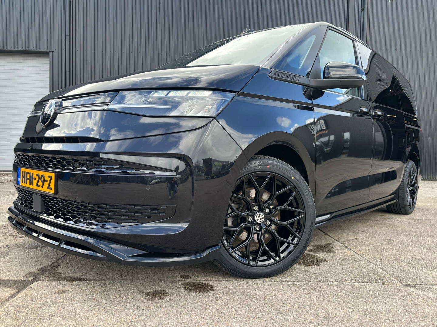 Volkswagen Multivan T7 1.4 eHybrid 218PK | MAXTON PAKKET | 2x Schuifd. Elektrisch | BPM VRIJ | ADAPTIVE | LED | 7 persoons