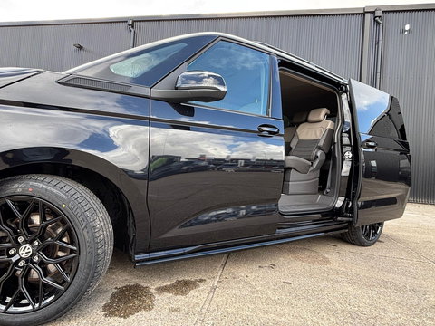 Volkswagen Multivan T7 1.4 eHybrid 218PK | MAXTON PAKKET | 2x Schuifd. Elektrisch | BPM VRIJ | ADAPTIVE | LED | 7 persoons