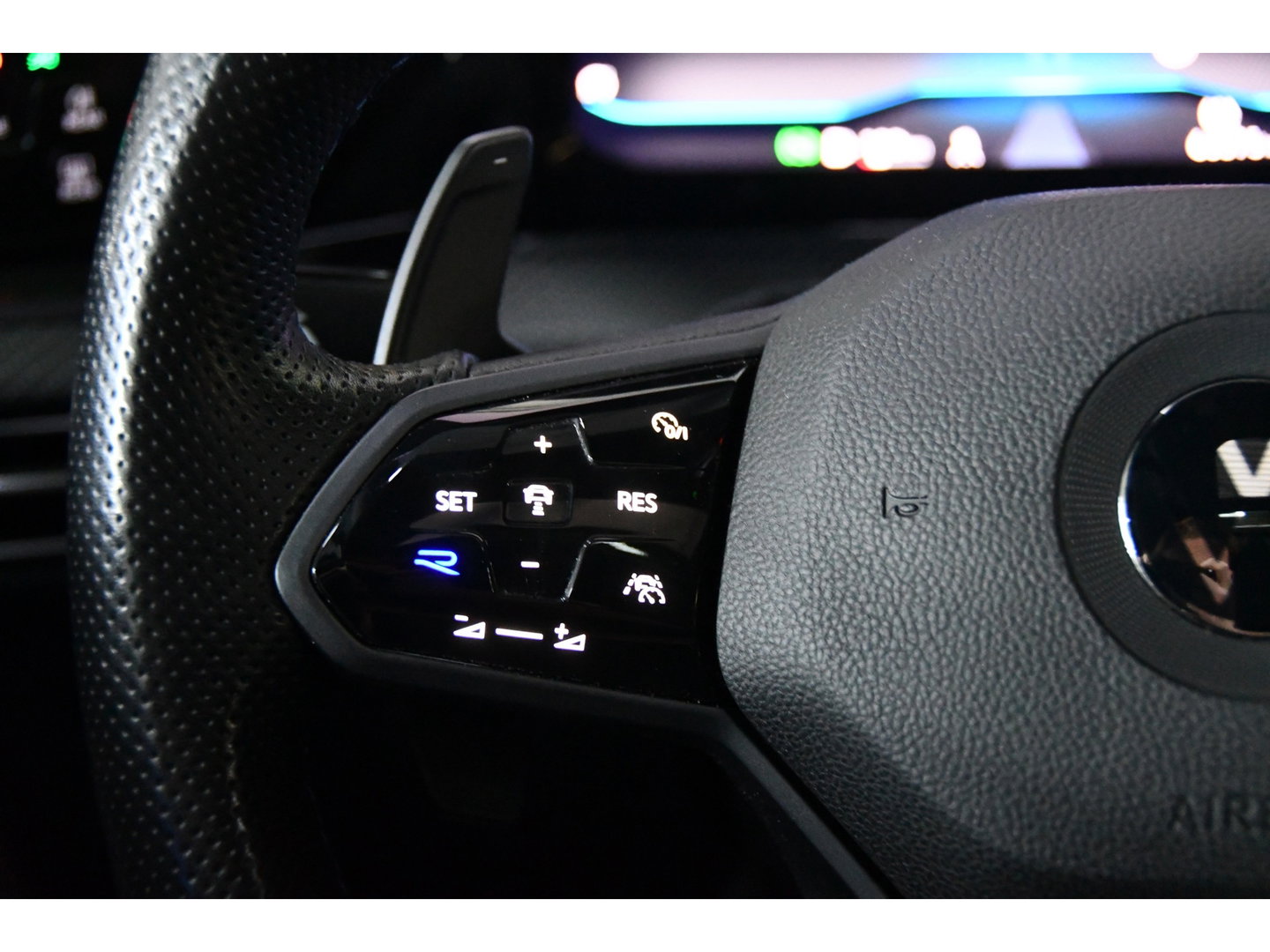 Volkswagen Golf 2.0 TSI R 4Motion Performance*AKra*Blindspot*Leder*Pano