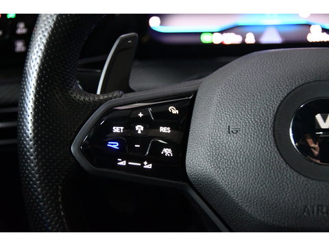 Volkswagen Golf 2.0 TSI R 4Motion Performance*AKra*Blindspot*Leder*Pano