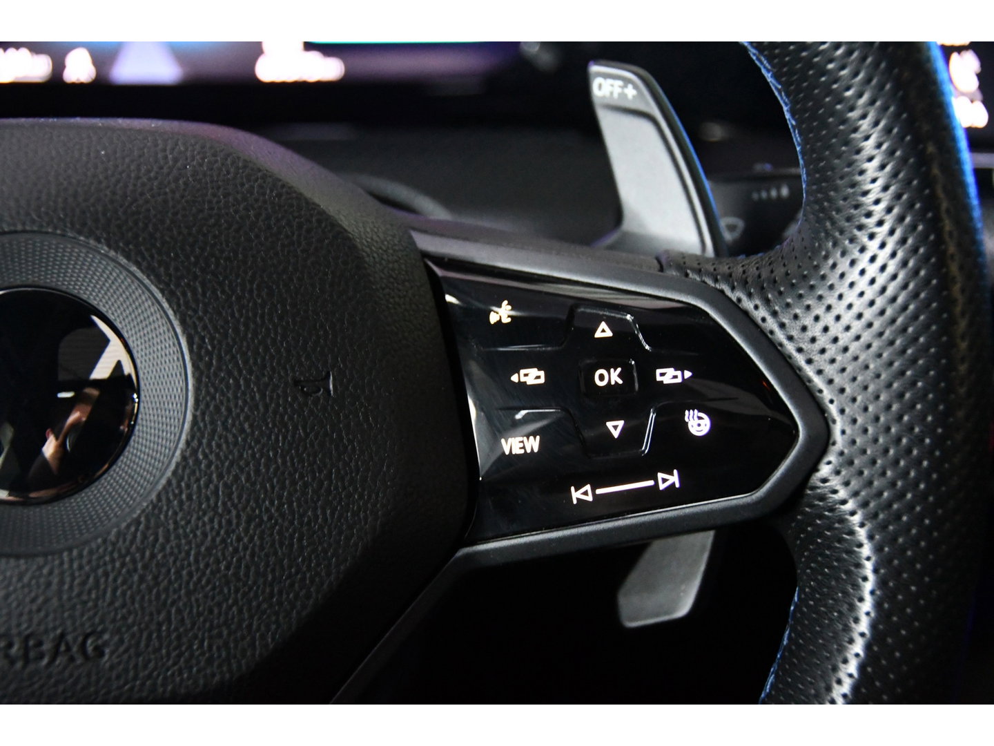 Volkswagen Golf 2.0 TSI R 4Motion Performance*AKra*Blindspot*Leder*Pano