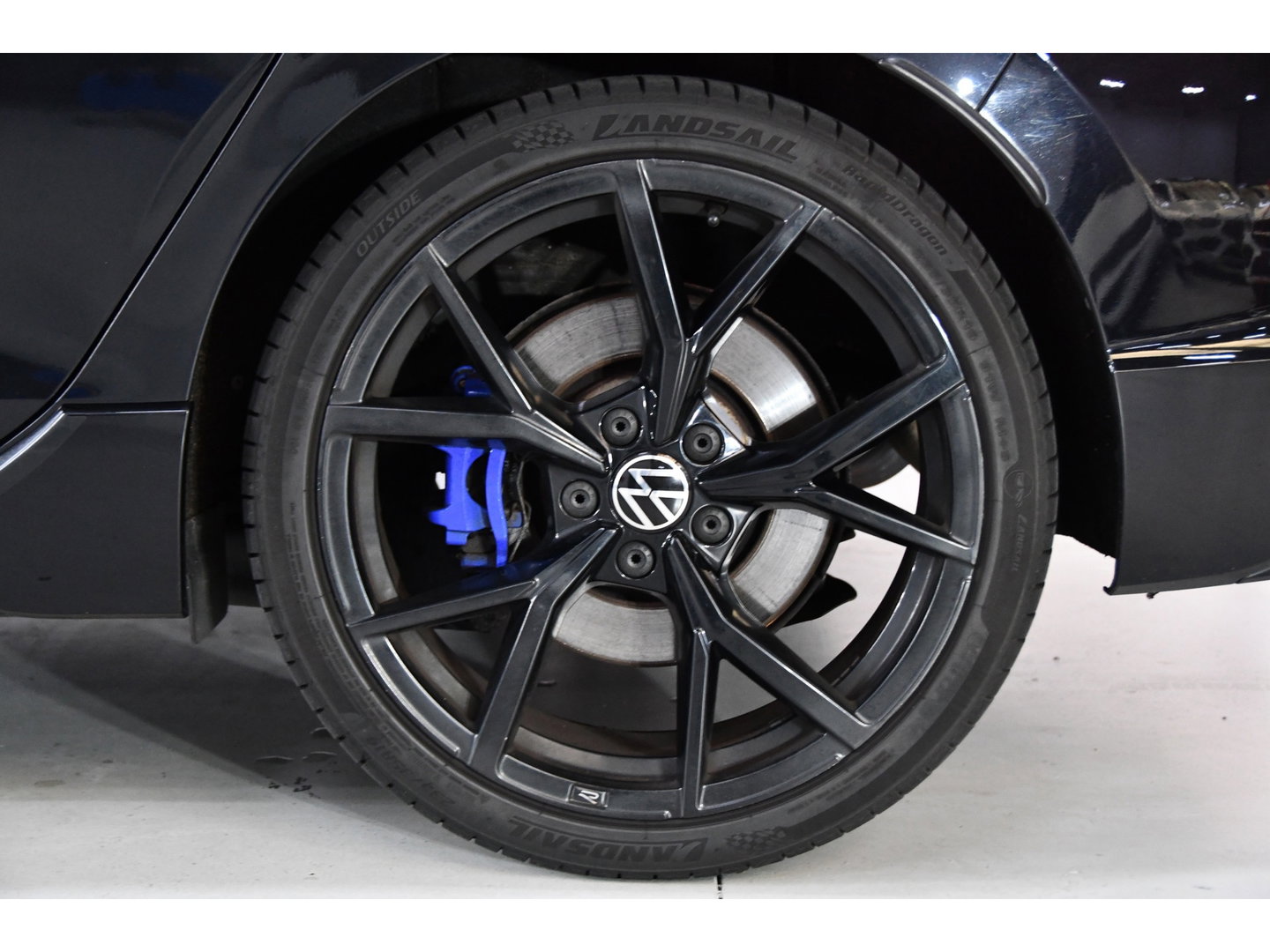 Volkswagen Golf 2.0 TSI R 4Motion Performance*AKra*Blindspot*Leder*Pano