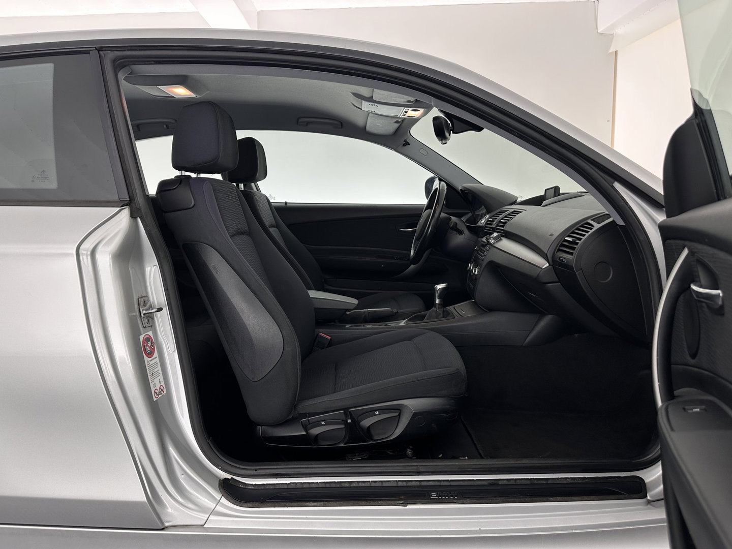 BMW 1-serie 118i Business Line *AIRCO | COMFORT-SEATS | 16''ALU | TOWBAR*